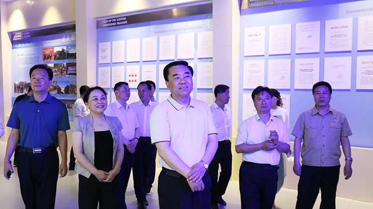 省委常委、省委統(tǒng)戰(zhàn)部部長(zhǎng)馬廷禮蒞臨金徽股份調(diào)研