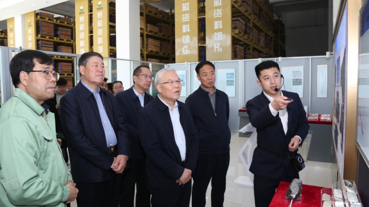 全國政協(xié)常委、省政協(xié)副主席尚勛武蒞臨金徽股份調(diào)研綠色礦山建設(shè)工作